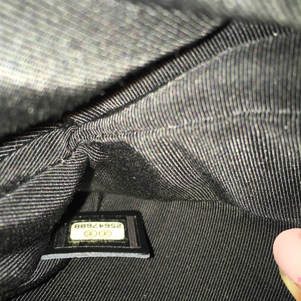 CHANEL Calfskin Studded Quilted Flap Black. - Picture 7 of 8